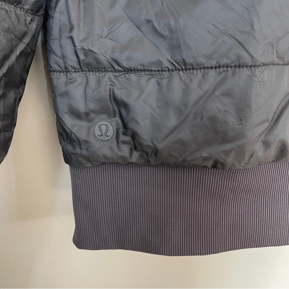 Lululemon Women’s Non-Stop Bomber Jacket. Black. Size 8. Reversible. - Picture 9 of 11